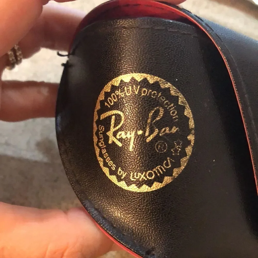 Ray-ban black case with red velvet interior